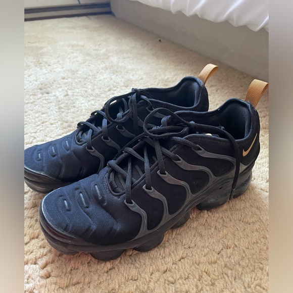 Air vapormax plus - Picture 1 of 4